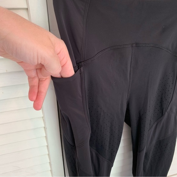 Lululemon Uncovered Strength High-Rise Crop Leggings 23” Black Sz 6 W6BAWS Mesh - Picture 8 of 14